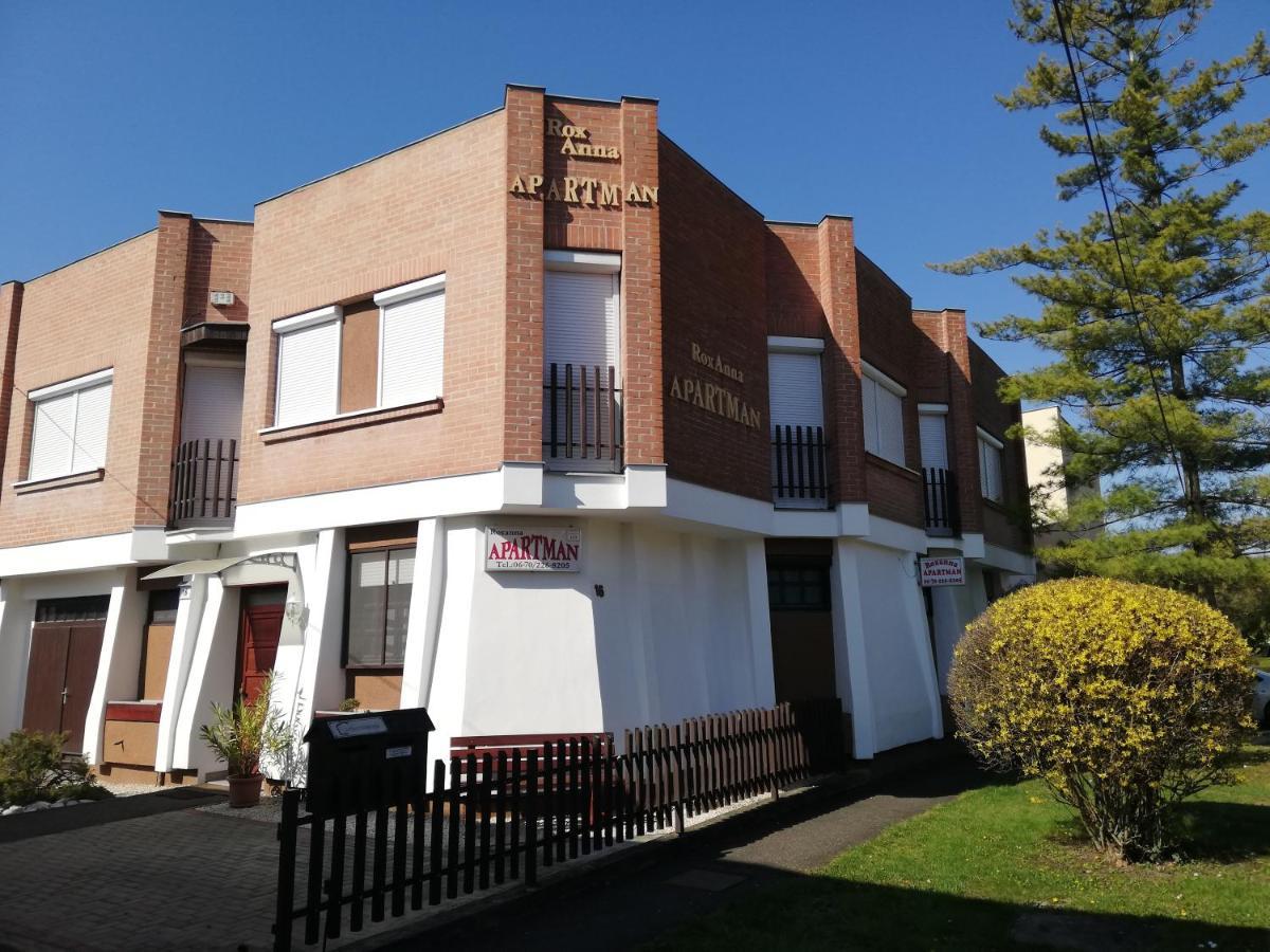 Roxanna Apartman Gyula Bagian luar foto