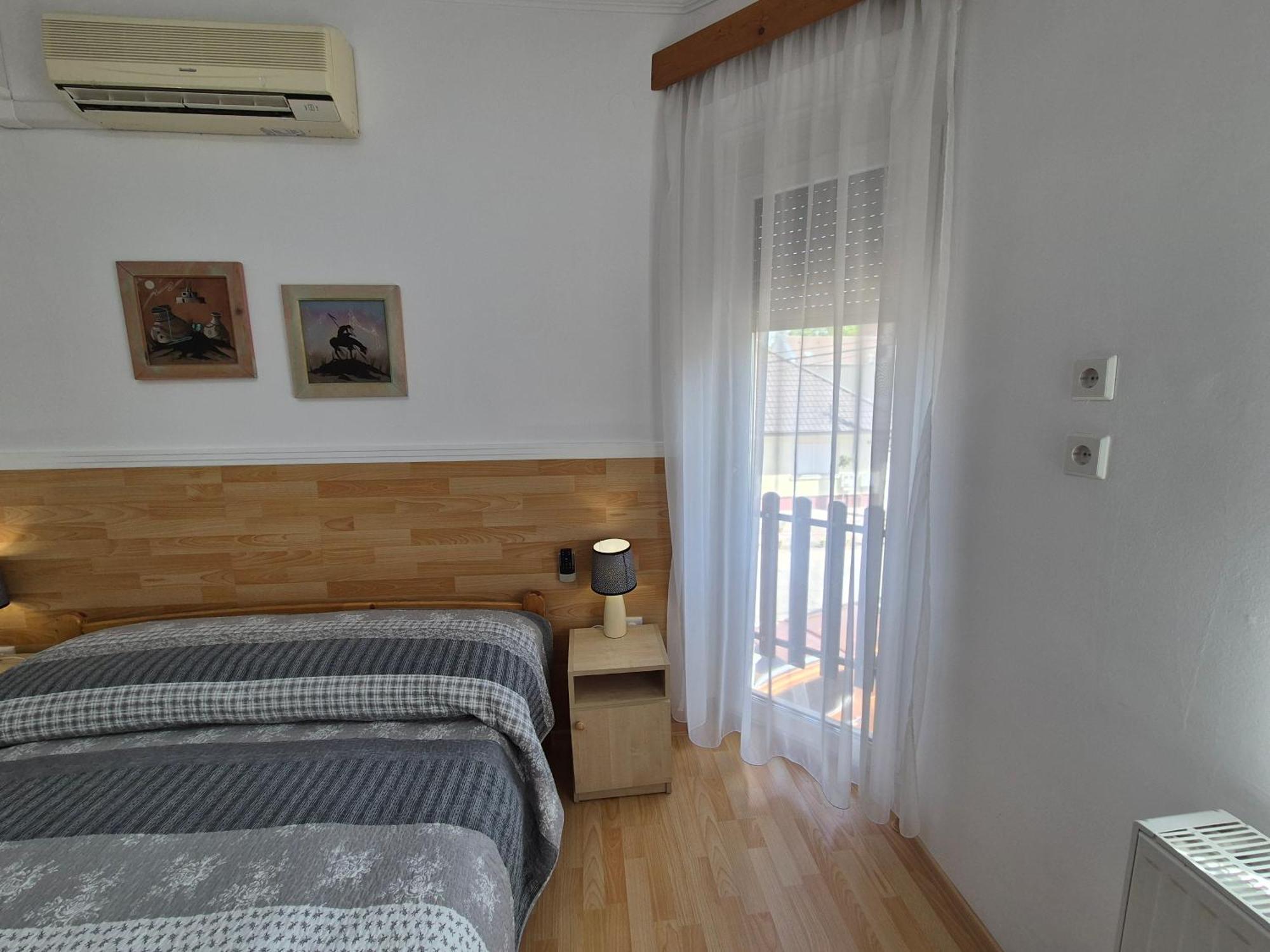 Roxanna Apartman Gyula Bagian luar foto